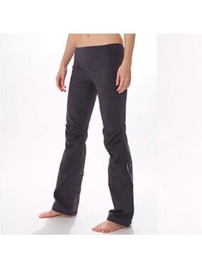 Lululemon vintage rare Run Outward Bound Women’s Black Flared Lined Pants sz 4